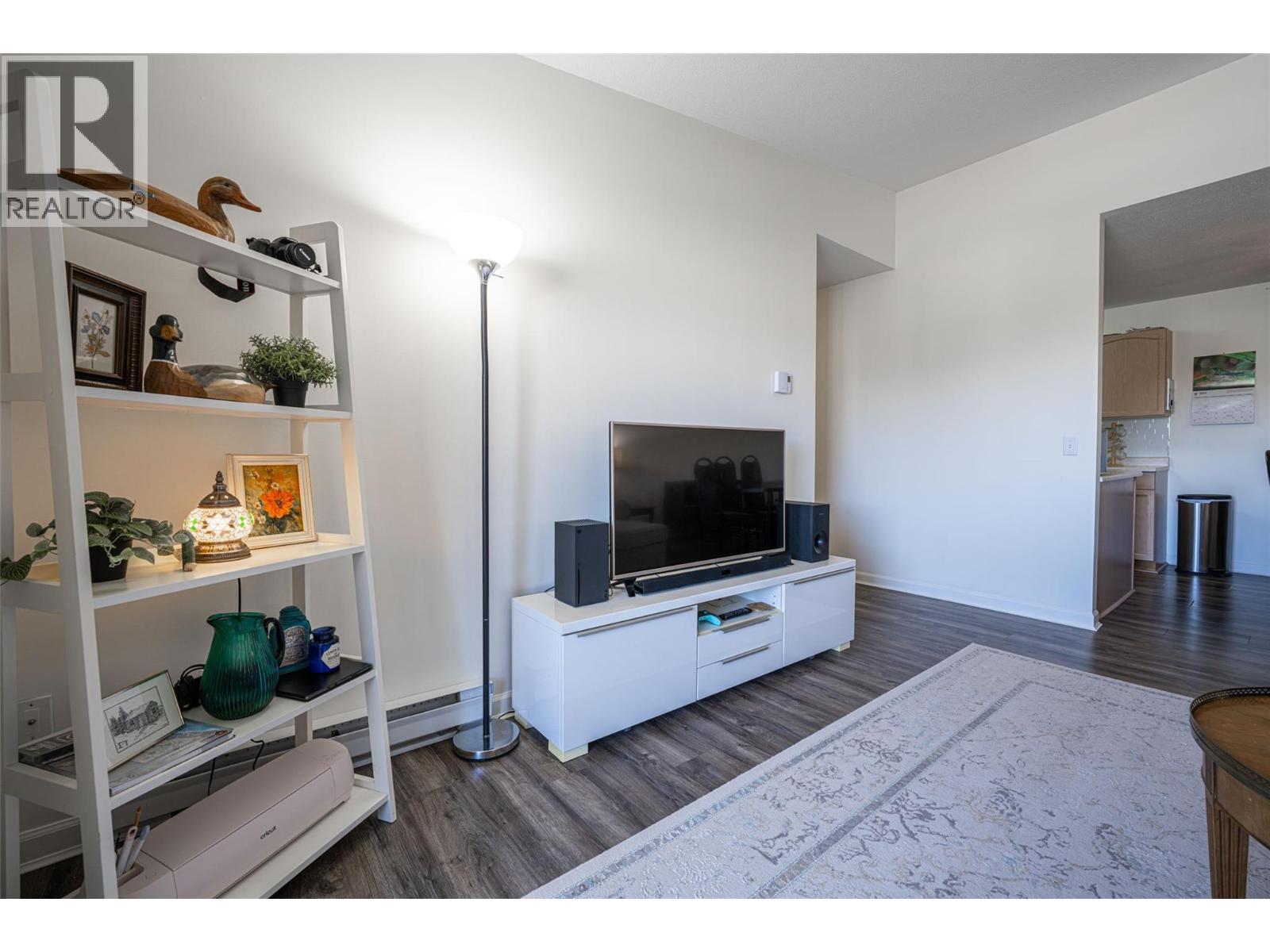 #407 3160 Casorso Road - 7