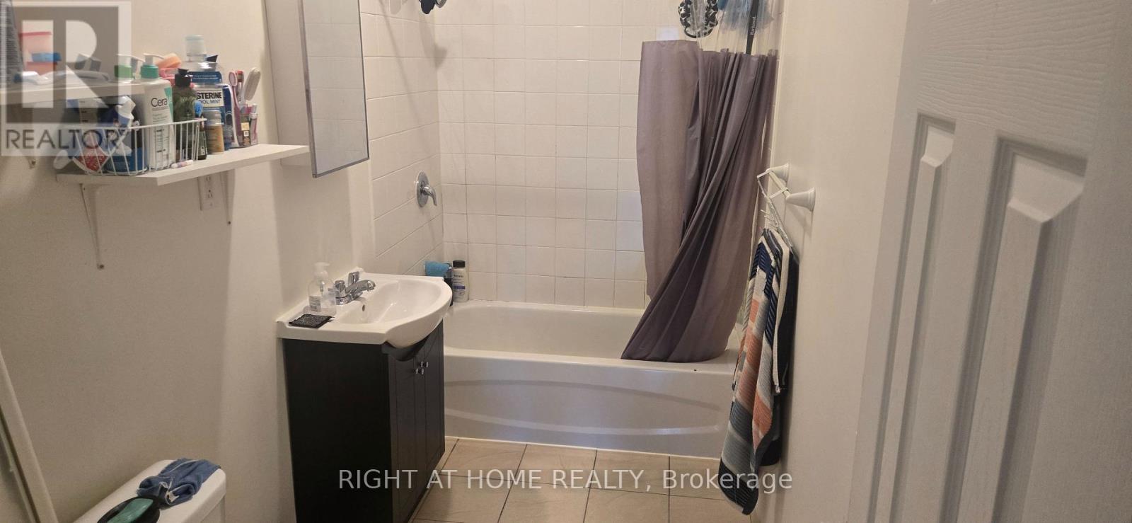 553 ROGERS ROAD - 23
