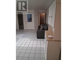 553 Rogers Road, Toronto, ON M6M1B4 Photo 10