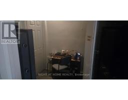 553 Rogers Road, Toronto, ON M6M1B4 Photo 17