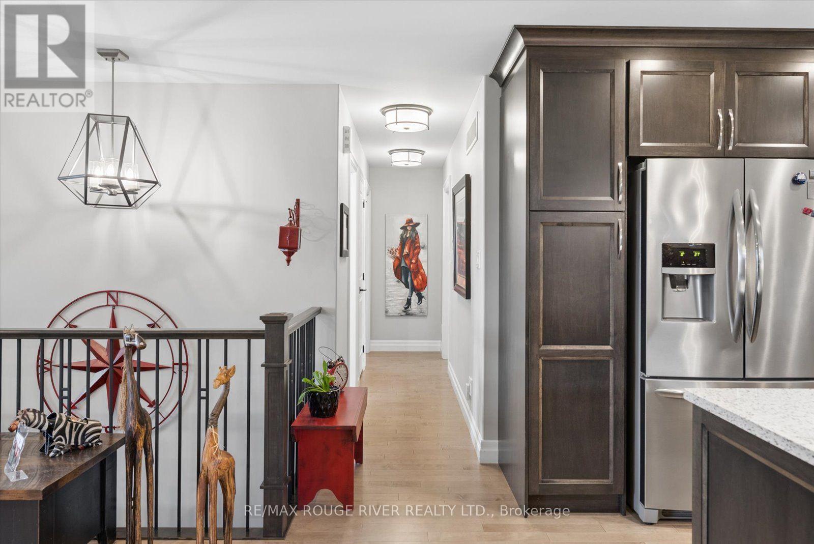 25 AMBROSIA TERRACE - Image 17