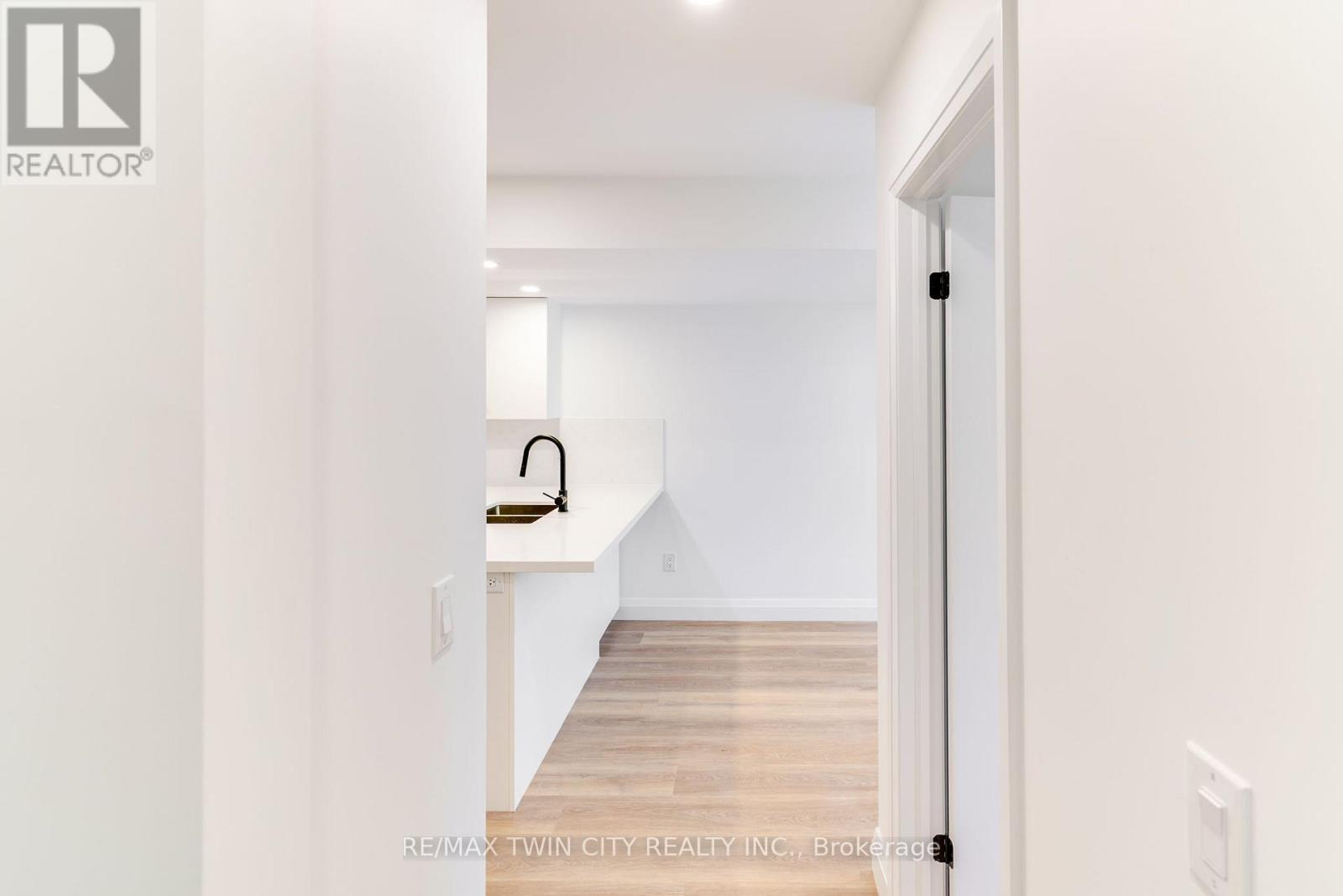 3 - 825 STIRLING AVENUE S — photo 2