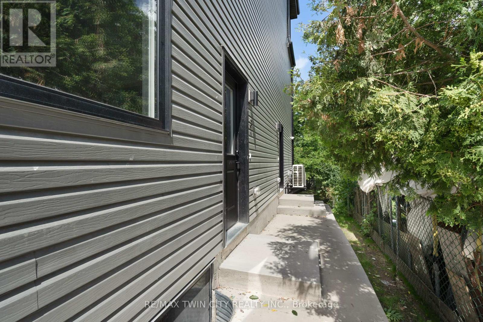 3 - 220 HEIMAN STREET — photo 3