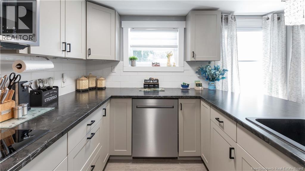 5 Esdale Drive - 28