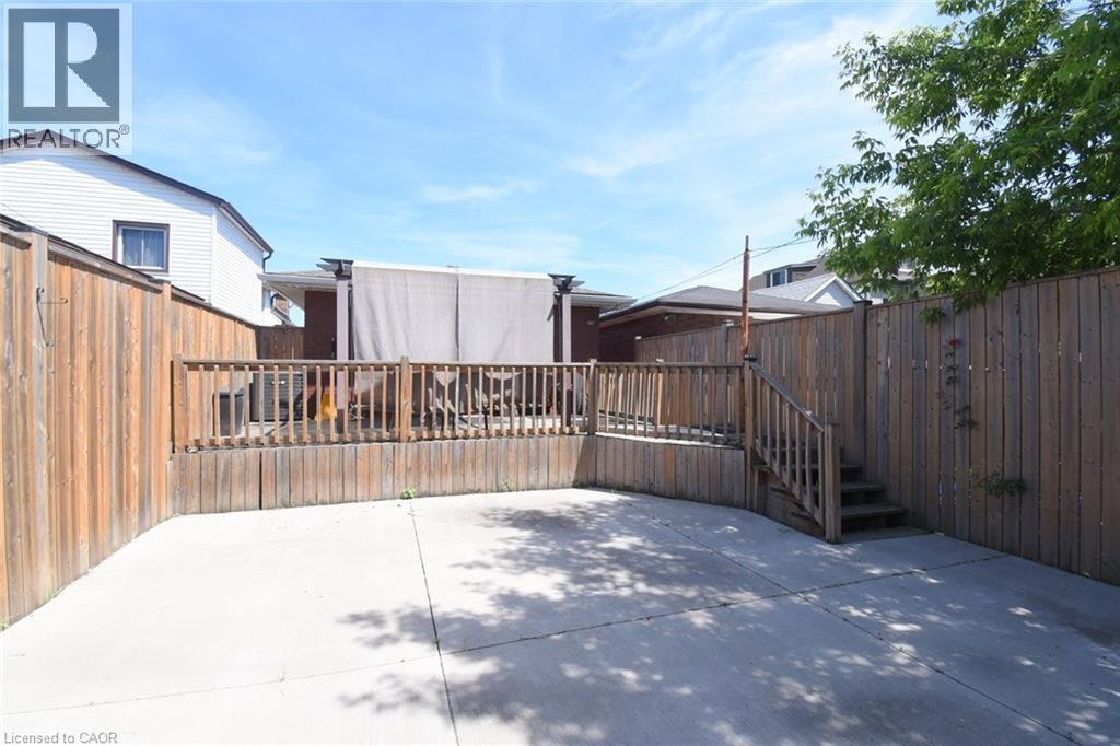 185 ROSSLYN Avenue N - Image 30