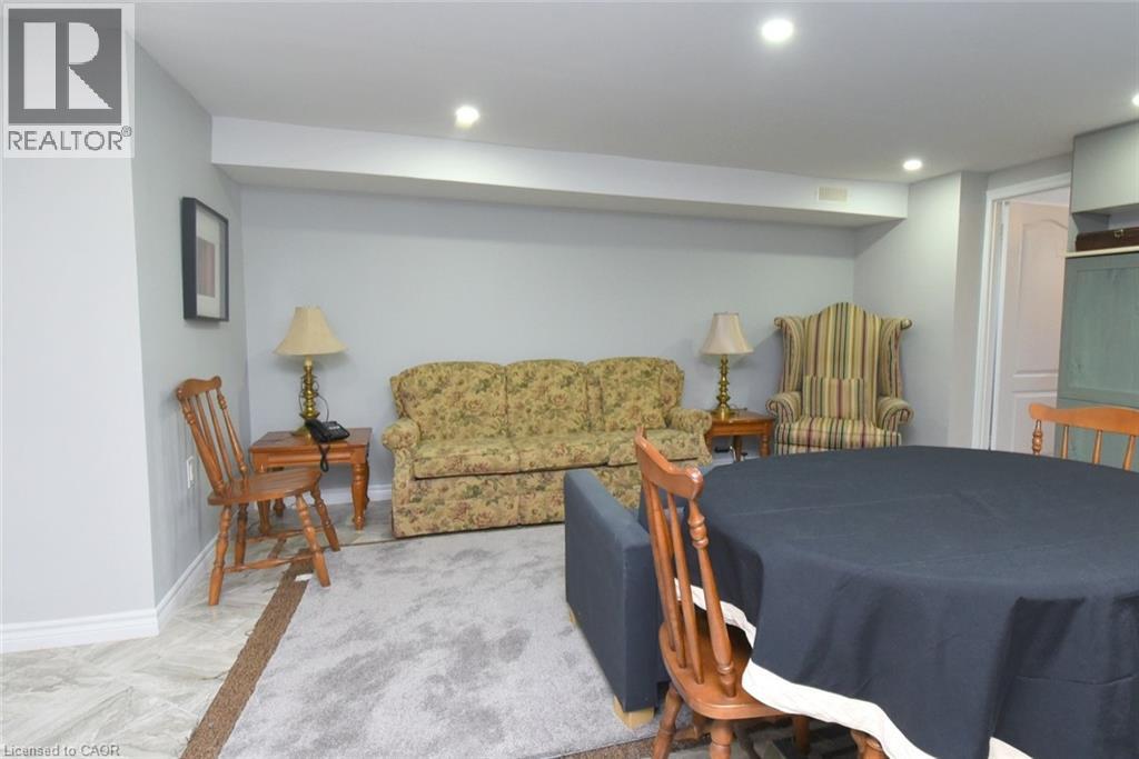 185 ROSSLYN Avenue N - Image 20