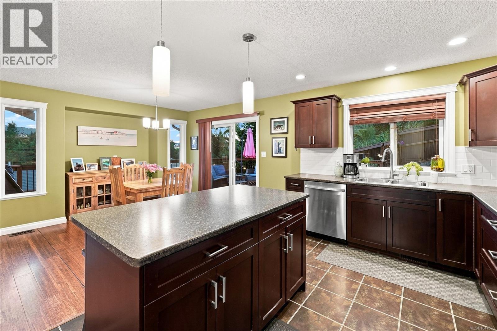 5161 Owlstone Pl, Nanaimo