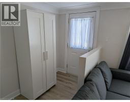 Living room - 3 Maitland Avenue, Hamilton, ON L9A3J4 Photo 6