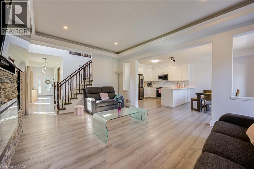 944 PARKVALE Court - Image 12