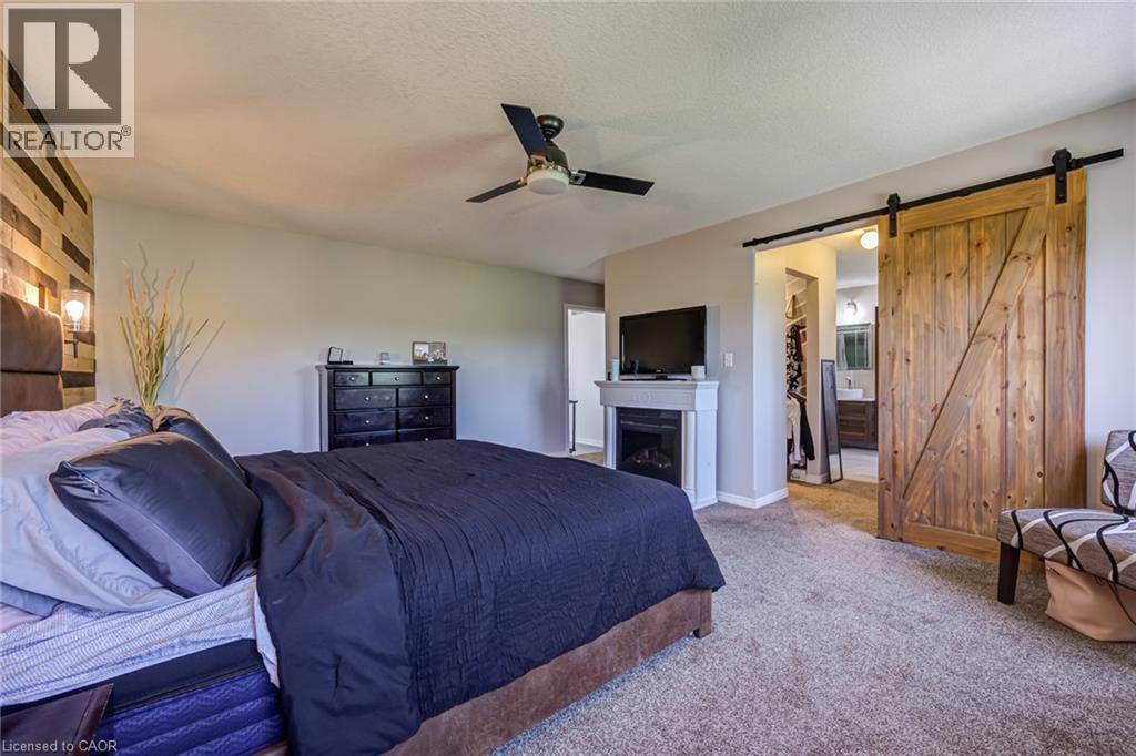 944 PARKVALE Court - Image 27