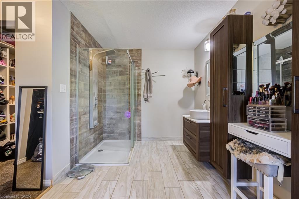 944 PARKVALE Court - Image 30