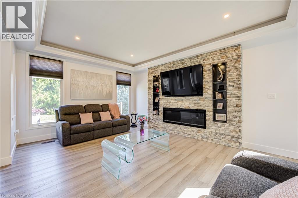 944 PARKVALE Court - Image 15