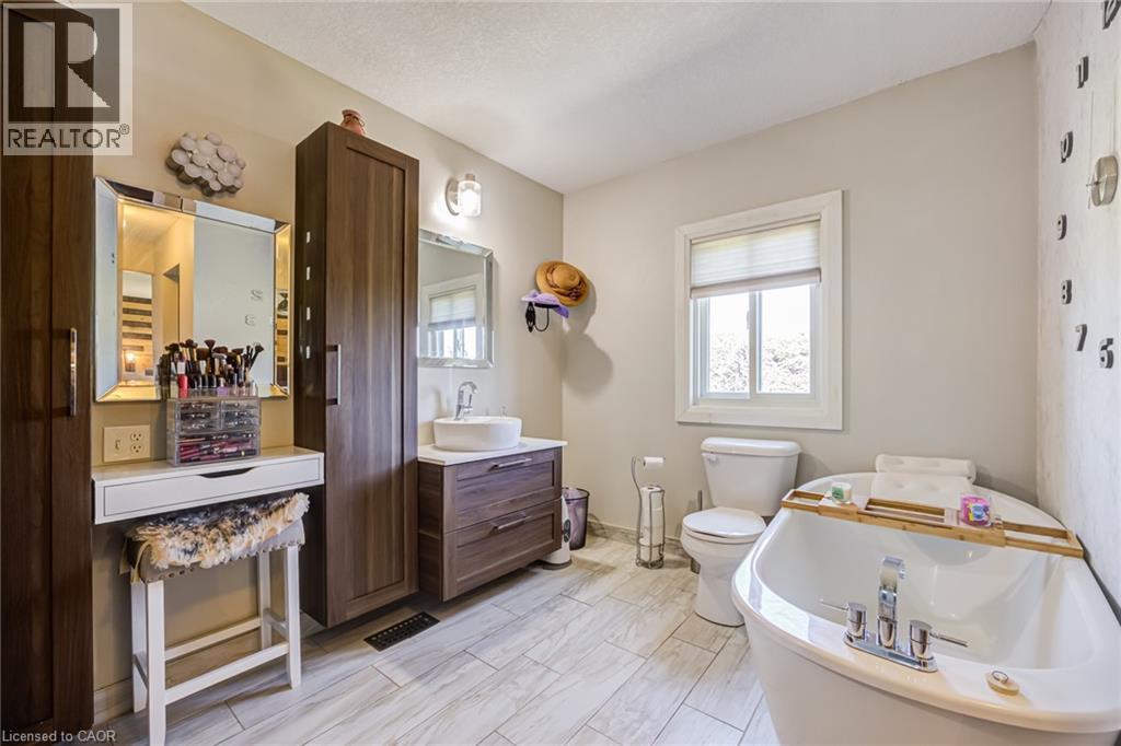 944 PARKVALE Court - Image 29