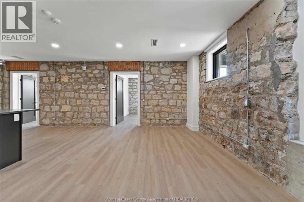 #102 247 BROCK STREET - 20
