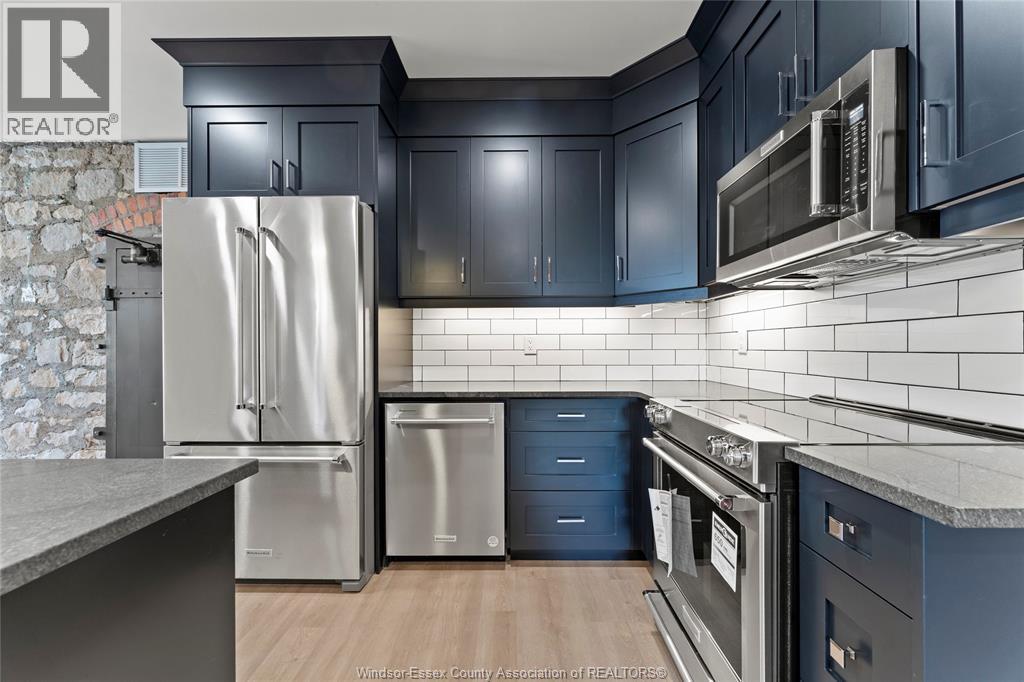 #102 247 BROCK STREET - 9