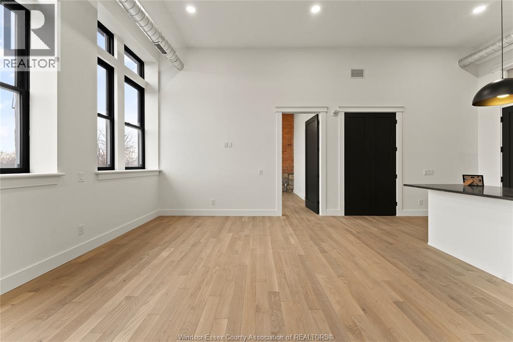 #303 247 BROCK STREET - Image 13