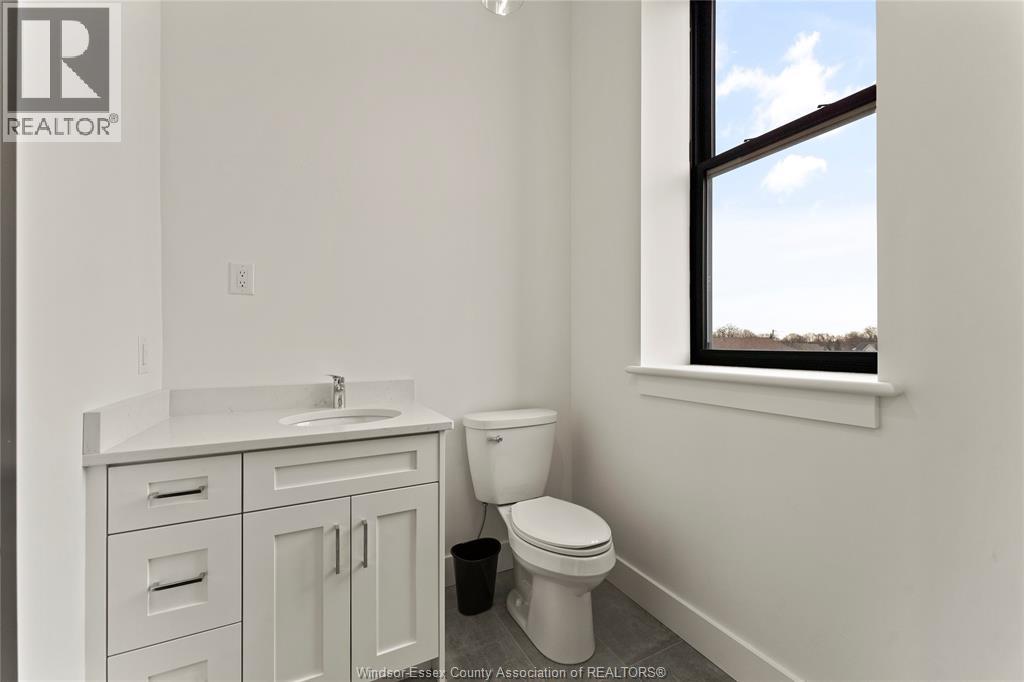 #303 247 BROCK STREET - 16