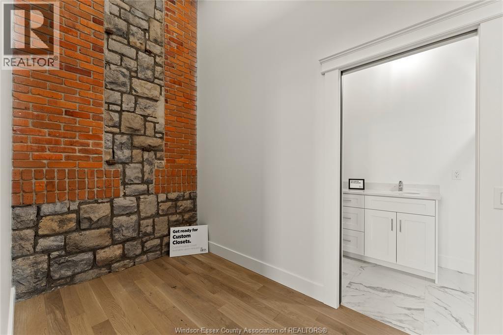 #303 247 BROCK STREET - 22