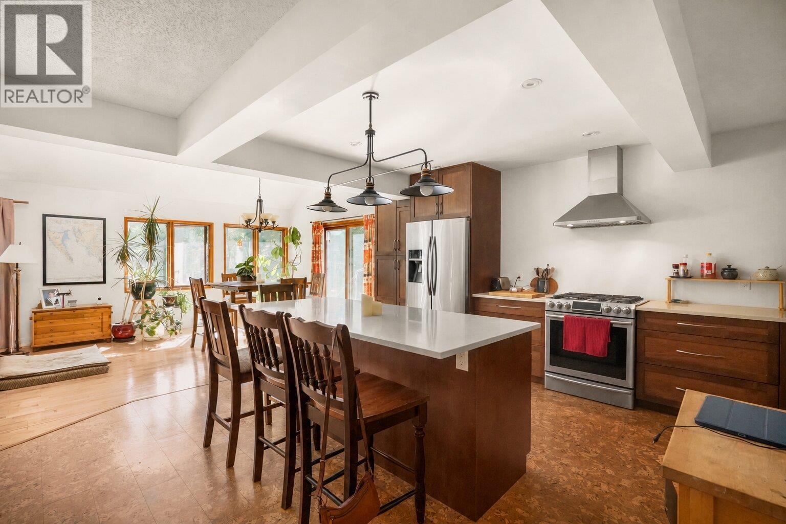 221 RAINBOW BOULEVARD - Image 9