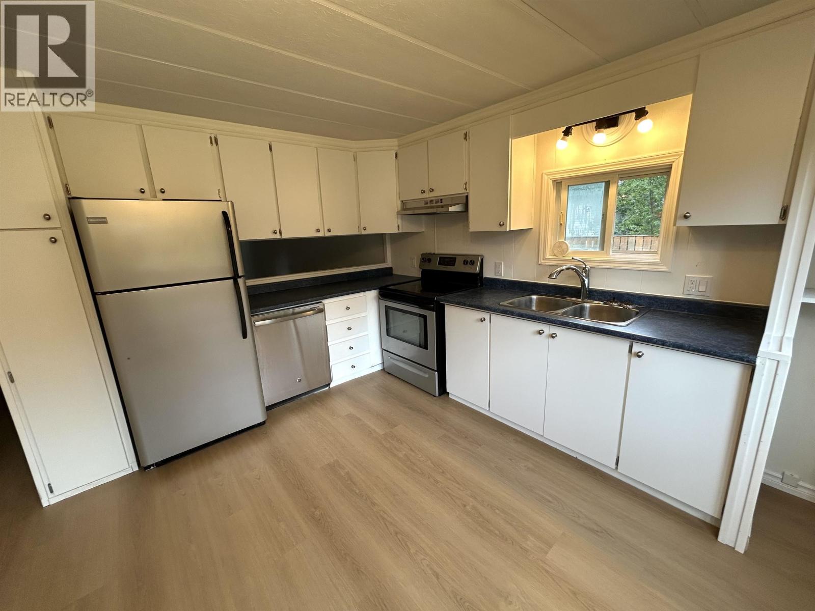 Photo 8 of 19 — 7624 RUBY CRESCENT · Prince George, BC