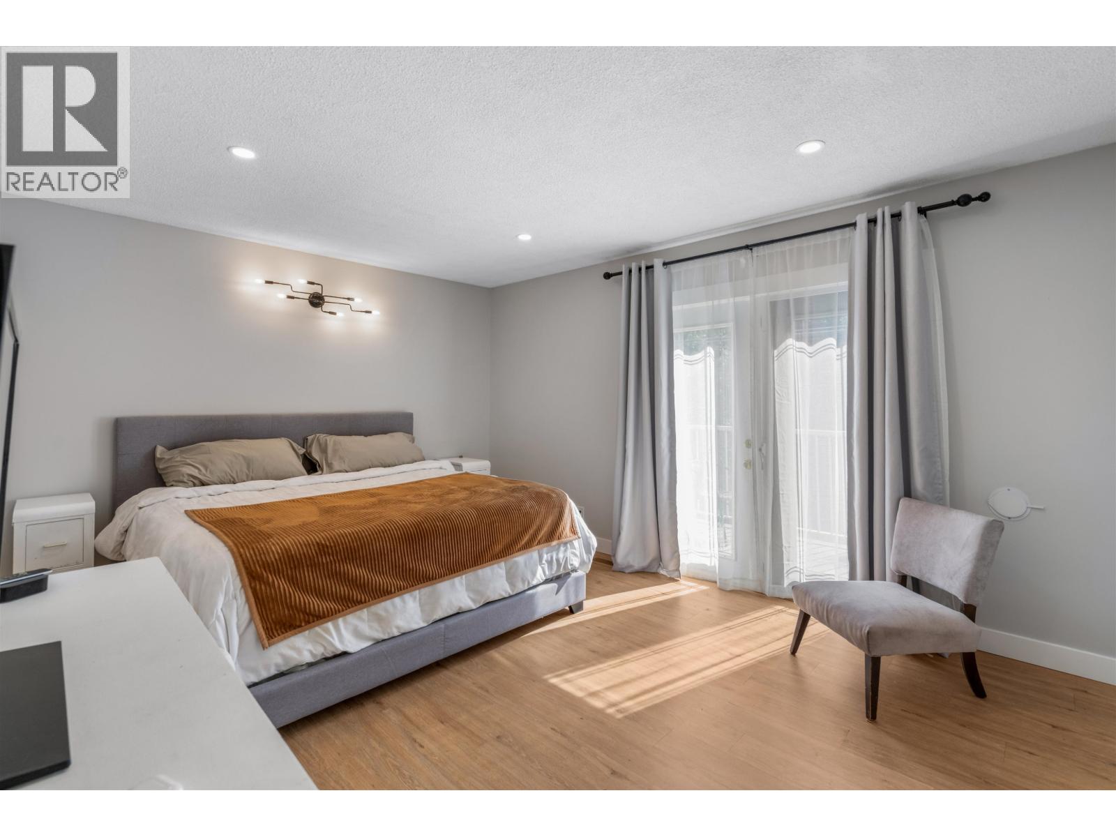 5680 MORIARTY CRESCENT - 15