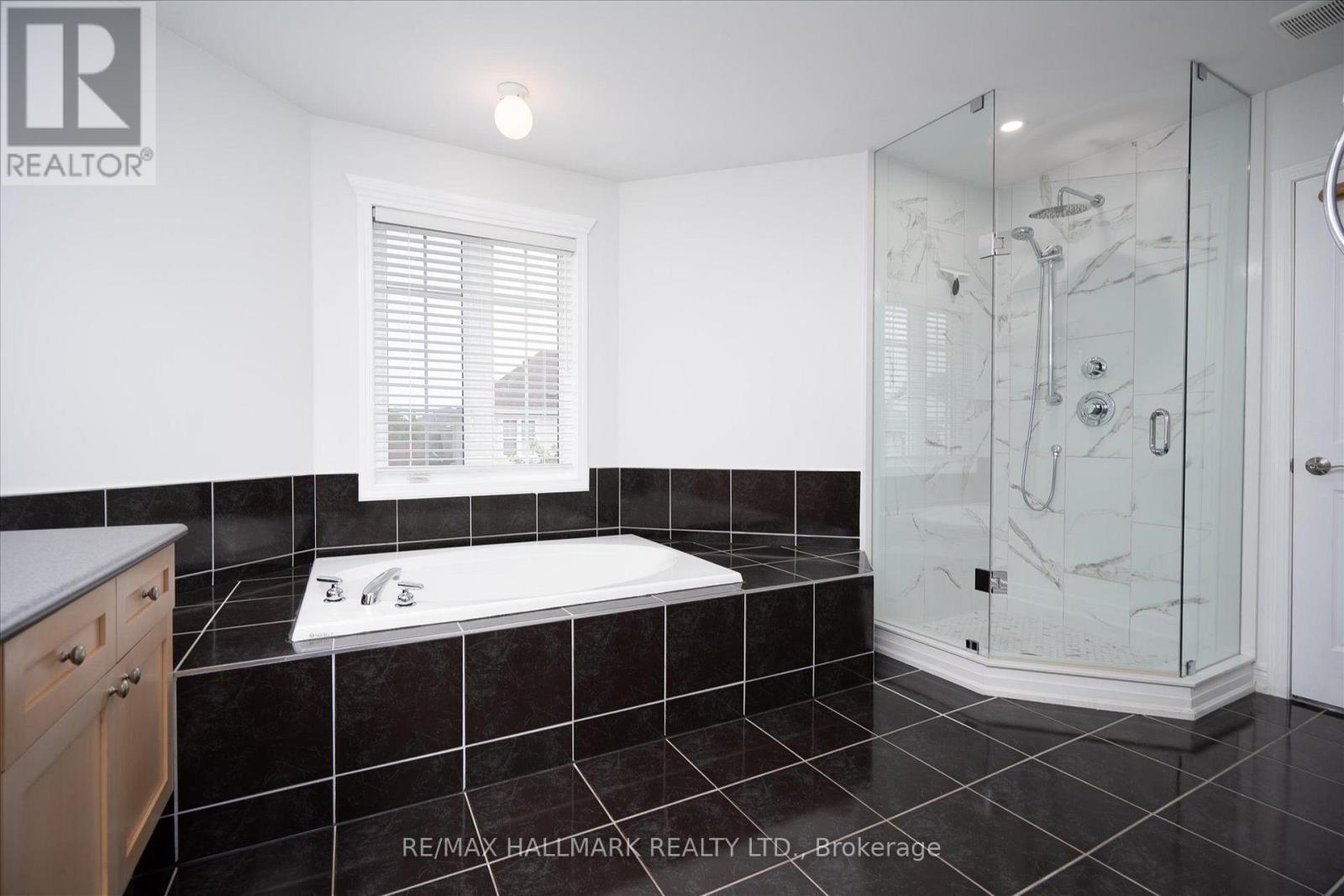 32 REDCASTLE STREET - Image 31