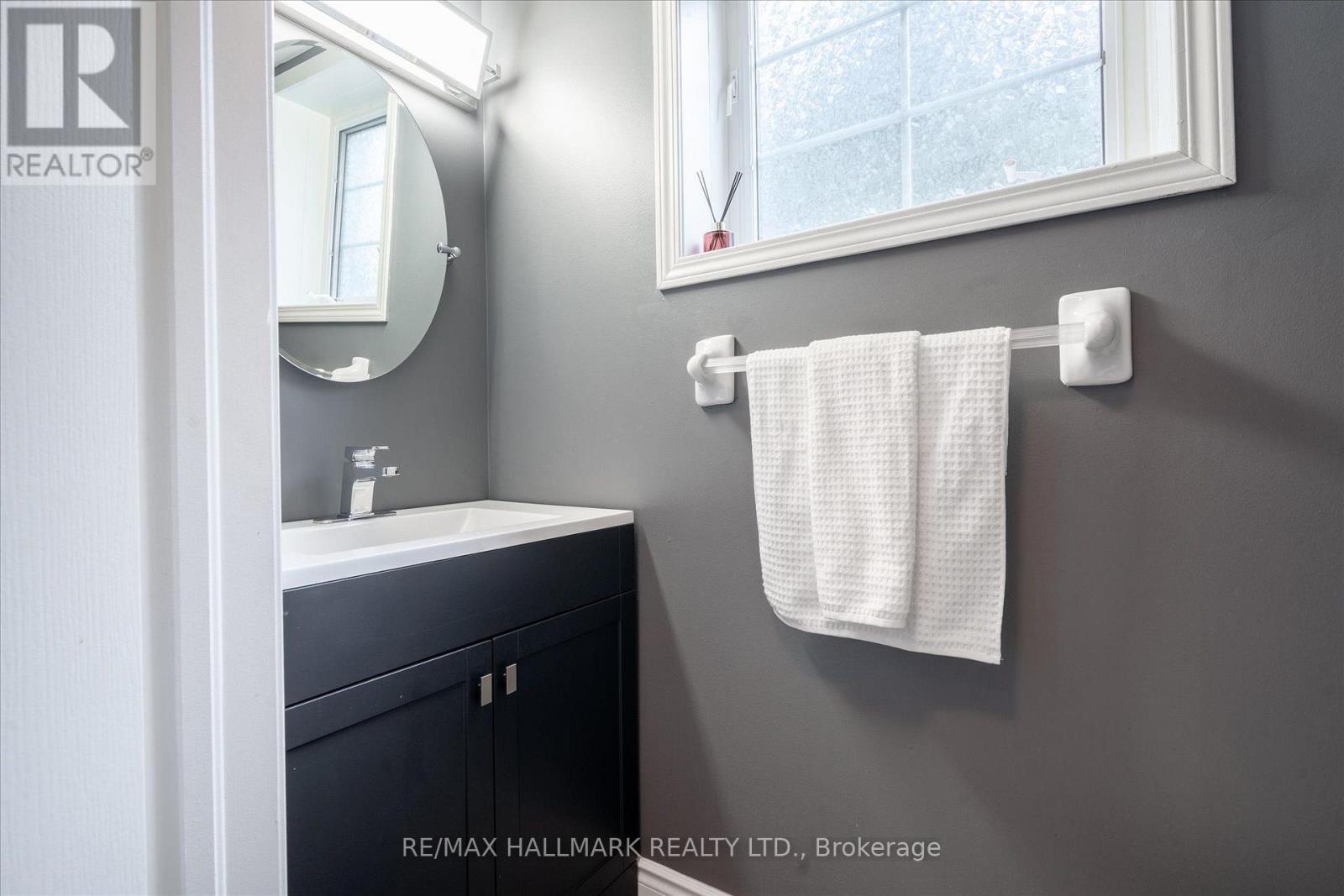 32 REDCASTLE STREET - Image 36