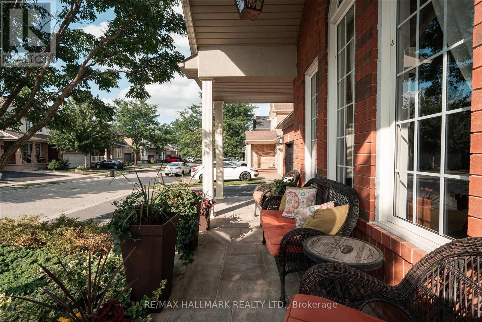 32 REDCASTLE STREET - Image 8
