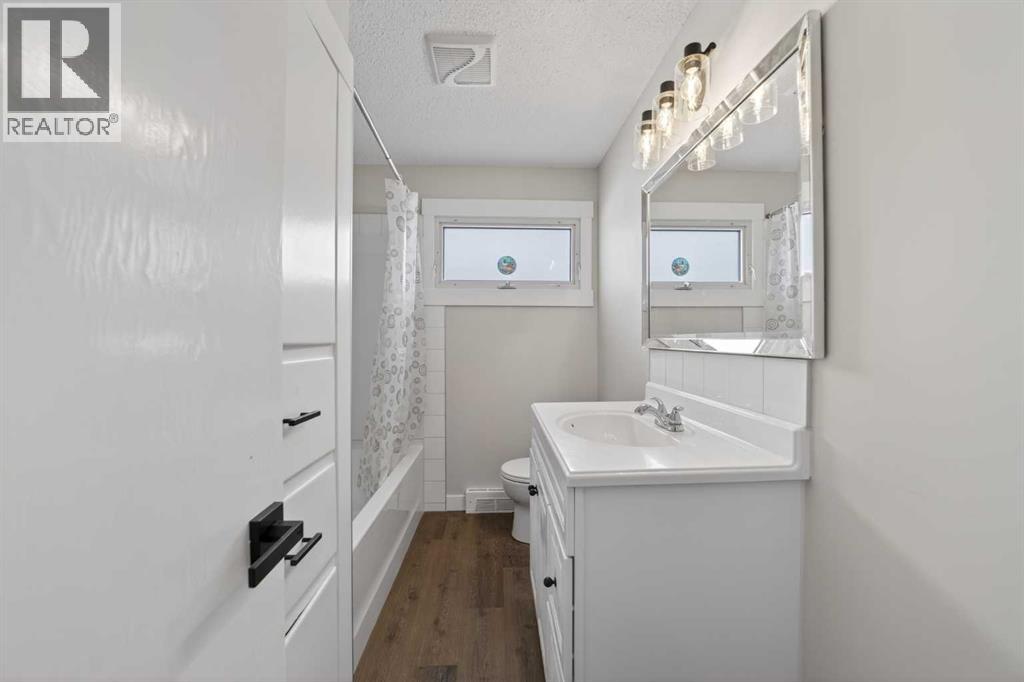 5202 56 Avenue - 19