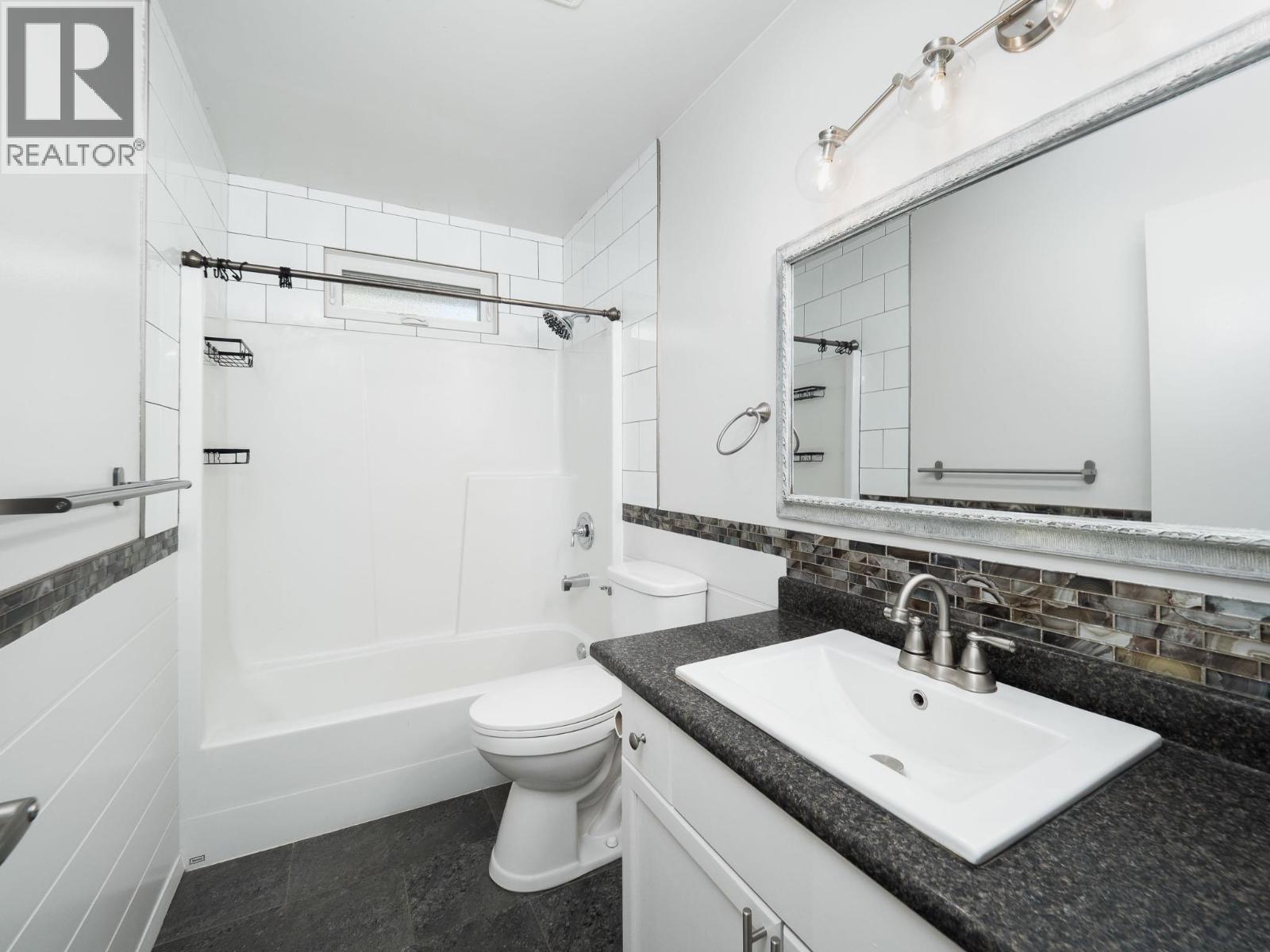 Photo 20 of 31 — 6901 FAIRMONT CRESCENT · Prince George, BC