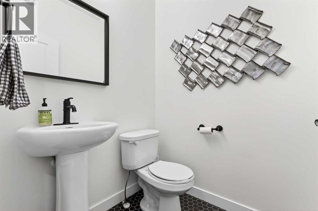 13 Cranarch Place SE - 19