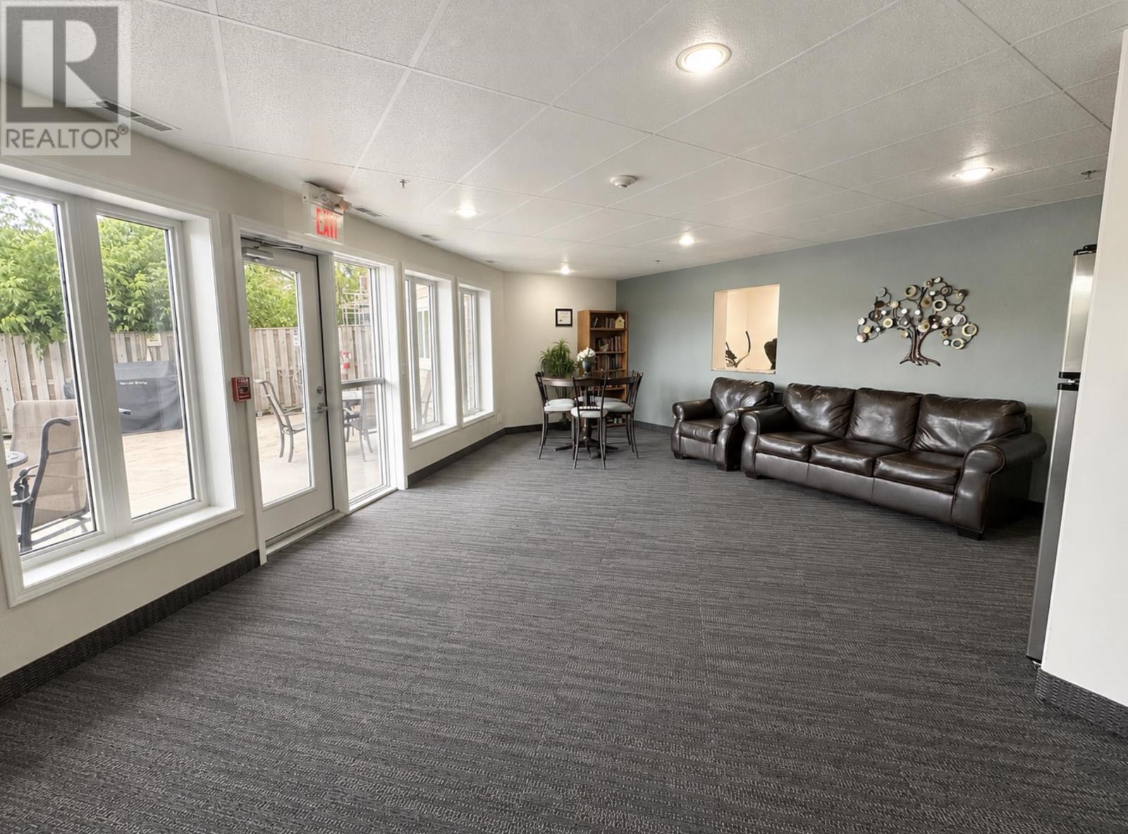 604 - 5 Bay Road - 21