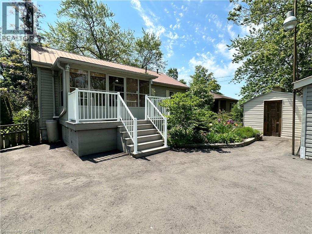 2592 LAKESHORE Road - Image 3