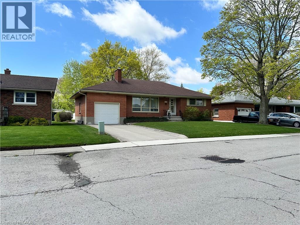 130 GARDINER Avenue E - Image 43