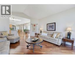 111 Invermere Close - photo 15