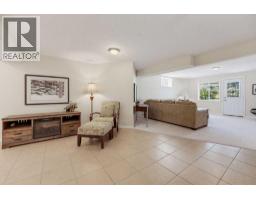 111 Invermere Close - photo 32