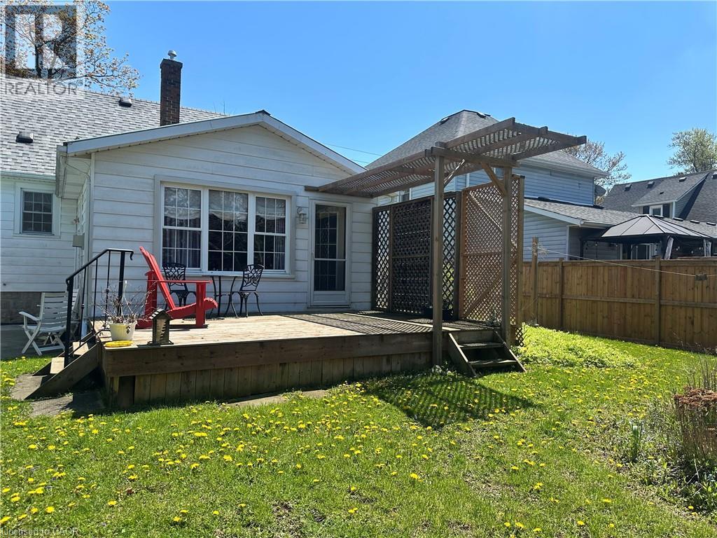 618 PINE Street - Image 32