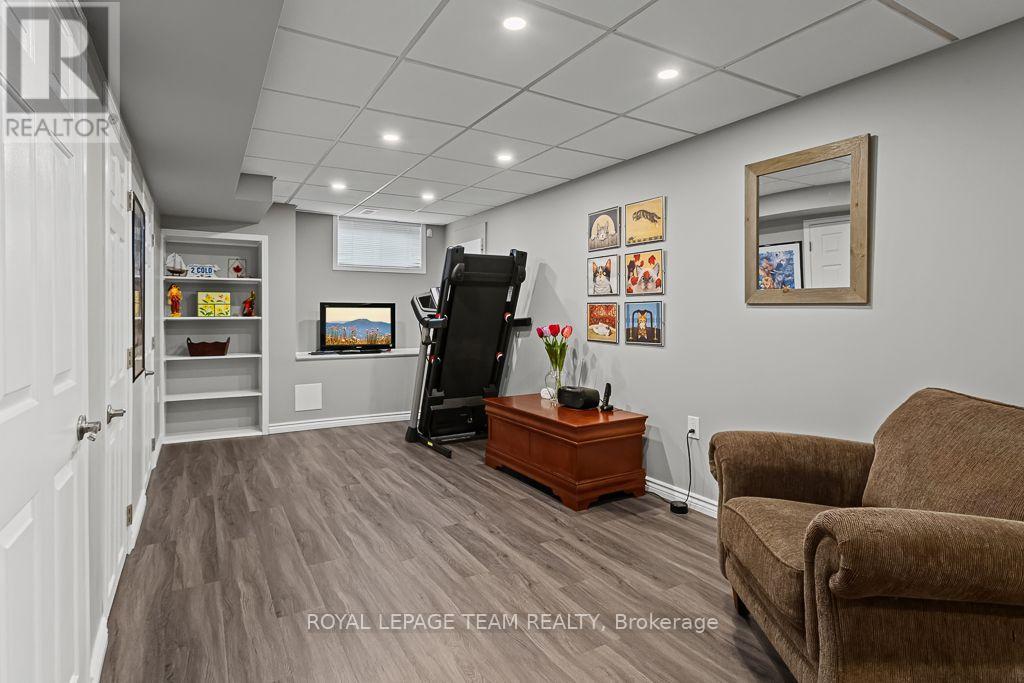 2756 MASSICOTTE LANE - Image 24