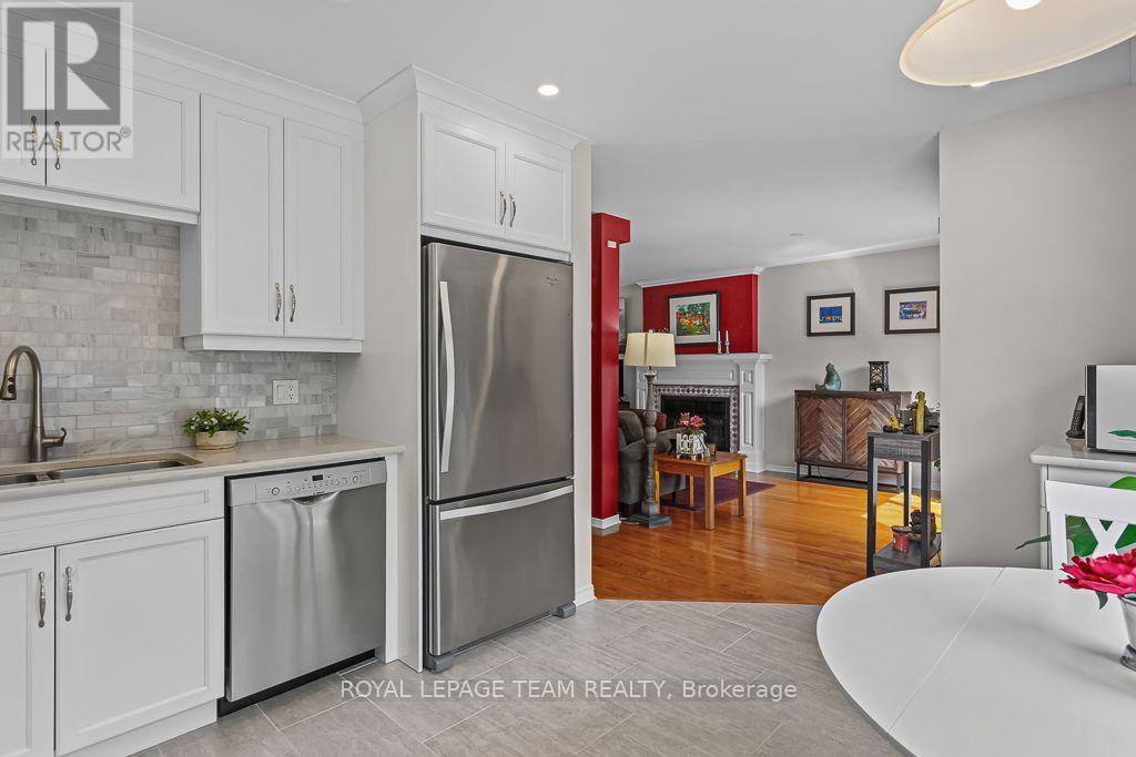 2756 MASSICOTTE LANE - Image 8