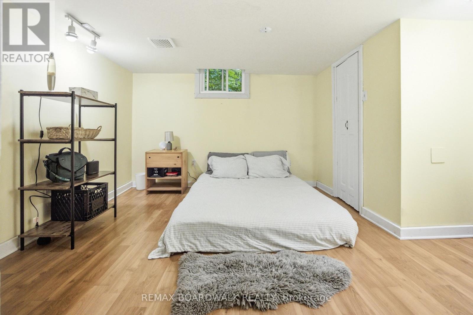 394 KENYON ROAD - Image 32