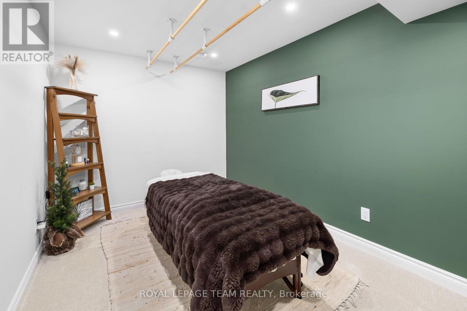 777 MALOJA WAY - Image 44