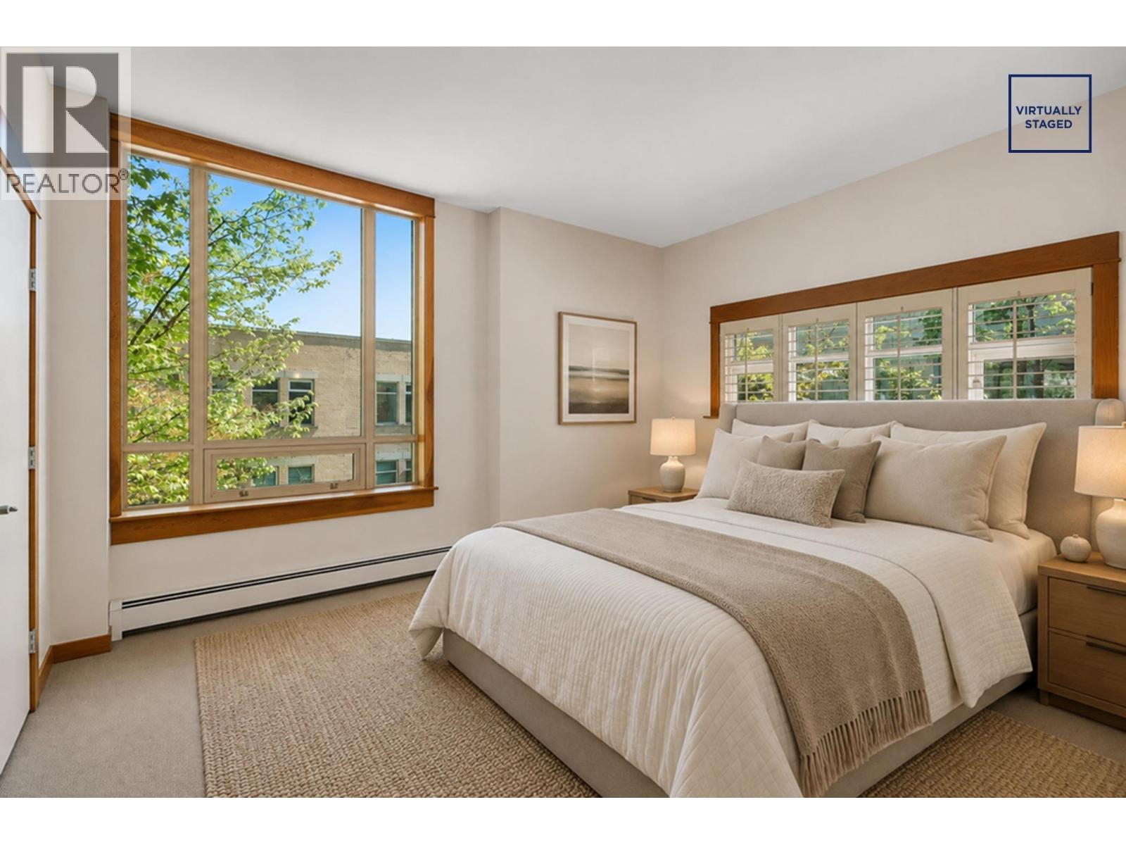 201 550 17TH STREET, West Vancouver