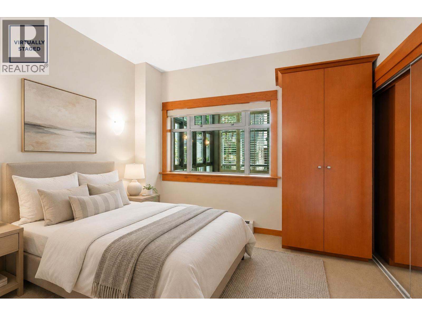 201 550 17TH STREET, West Vancouver