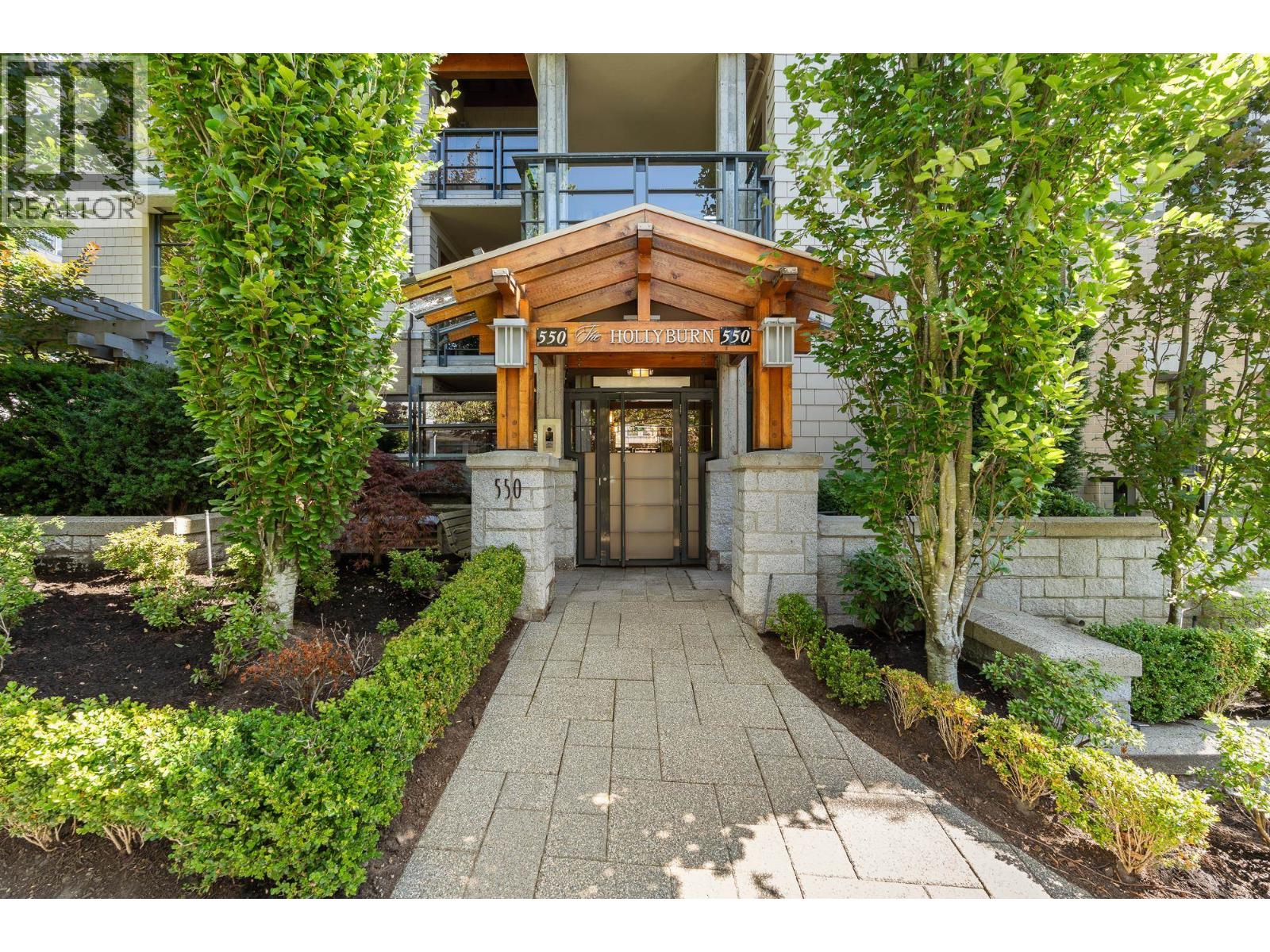 201 550 17TH STREET, West Vancouver
