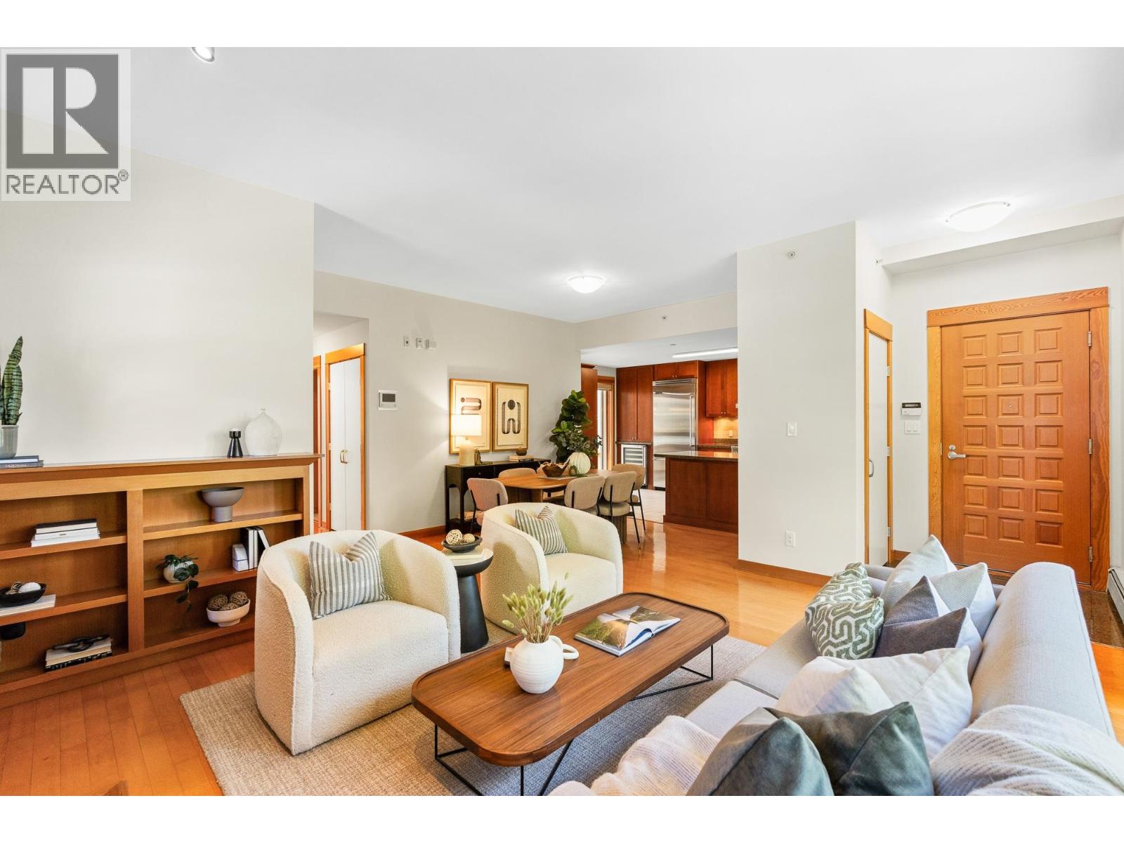 201 550 17TH STREET, West Vancouver