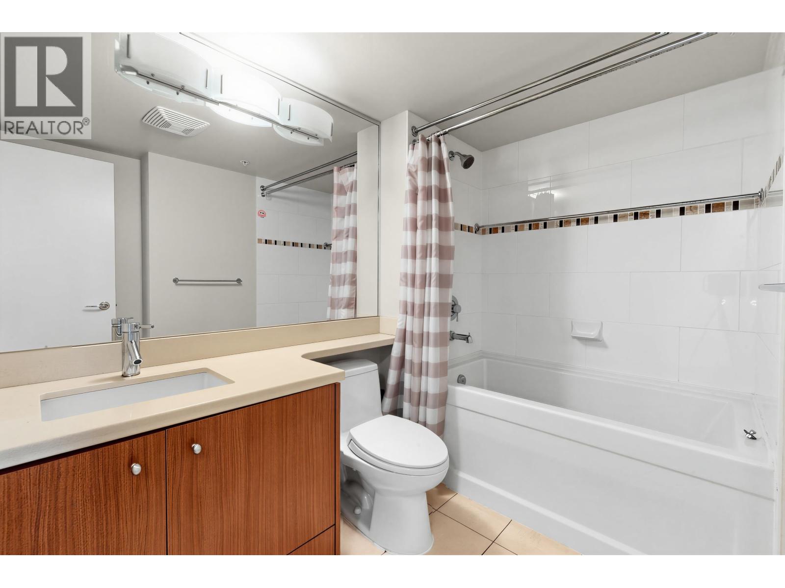 5 8160 LANSDOWNE ROAD, Richmond