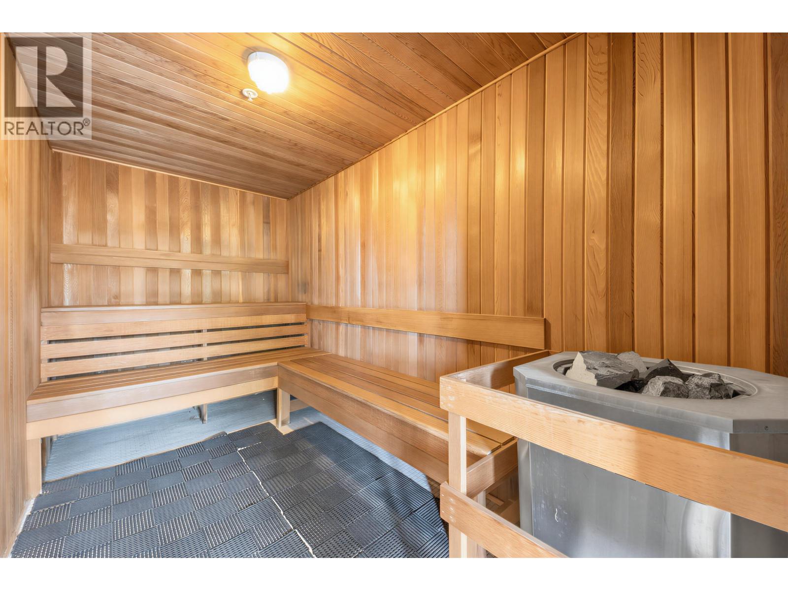 5 8160 LANSDOWNE ROAD, Richmond