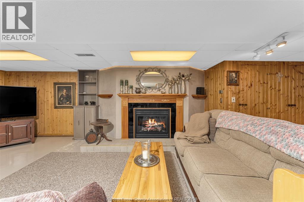 316 EAST RUSCOM RIVER ROAD - 25