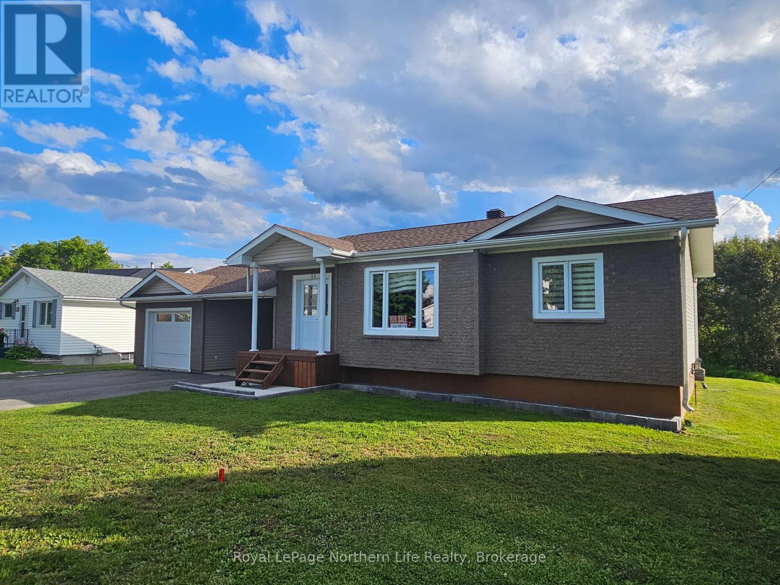 152 PINE STREET W