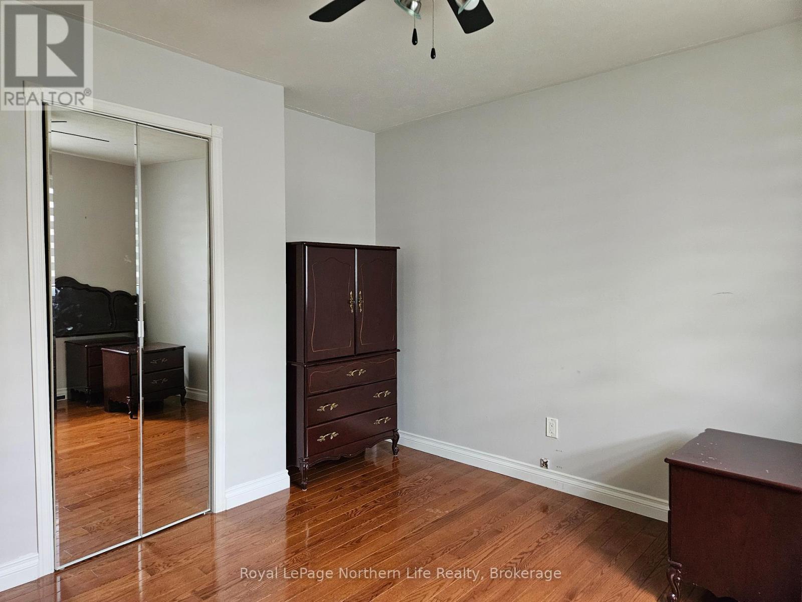 152 PINE STREET W - Image 18